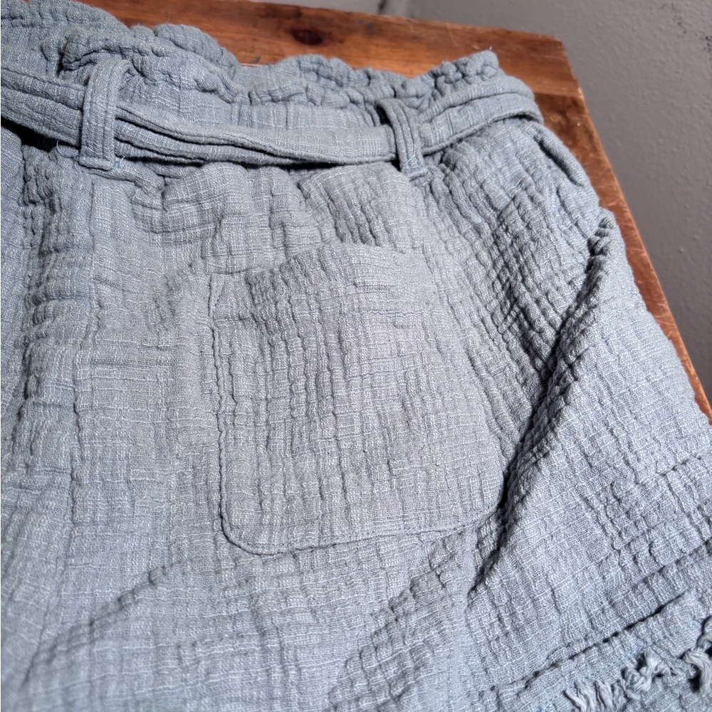 New In Shorts - Picture 9 of 10